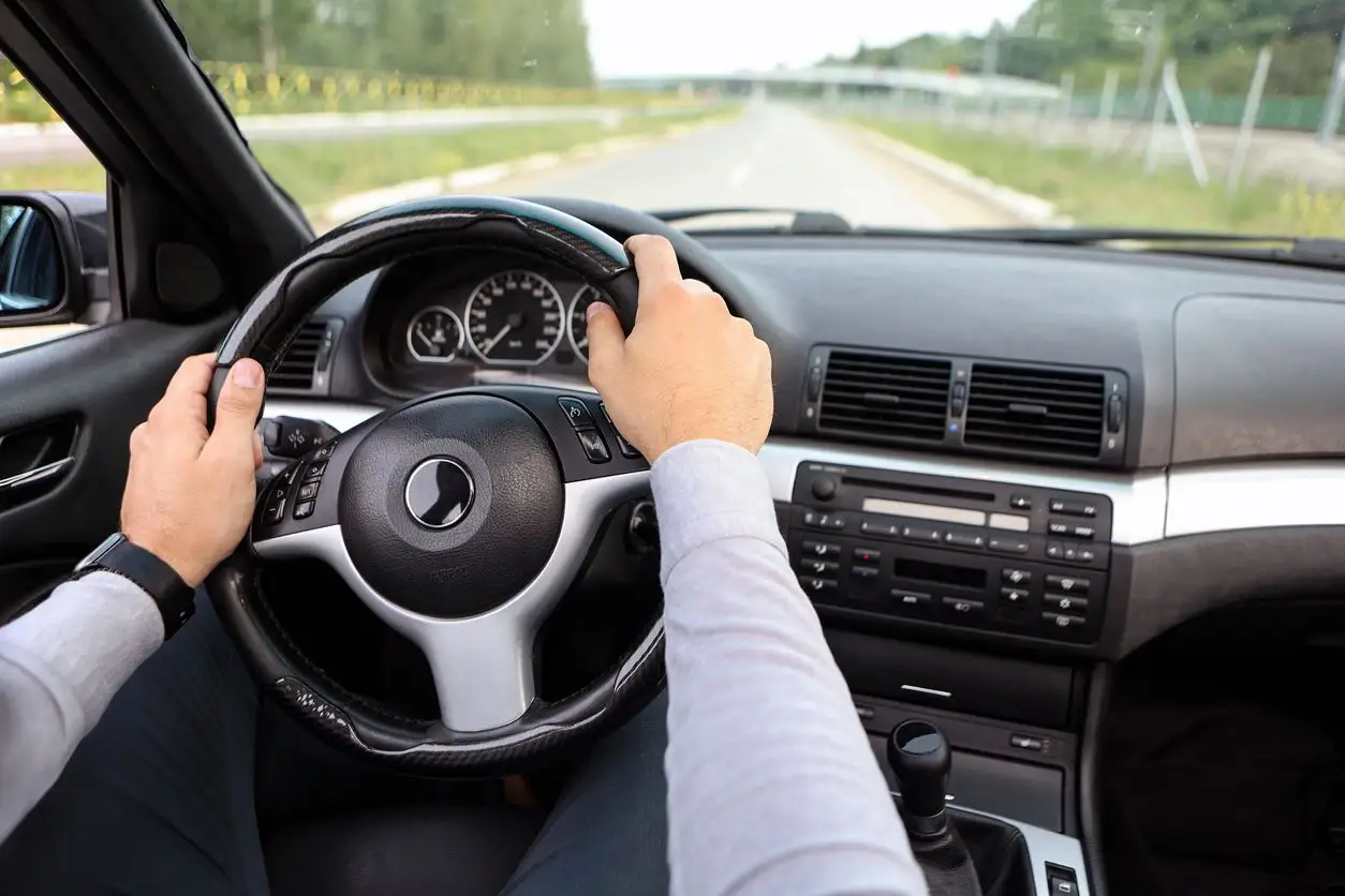 Driving with a steering wheel that is not aligned